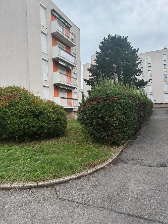 Charmant T3 Avec Balcon Apartamento Saint-Fons Exterior foto